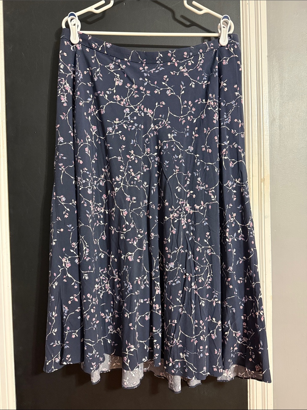 J. Jill Rayon Midi Skirt Carbon Bls Size: XL Length: 30.5â